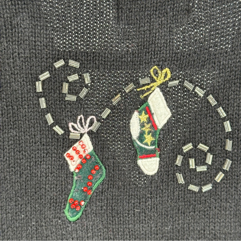 Women’s Vintage Petite Large Black Red Green Beaded Ugly Christmas Sweater - Picture 9 of 11